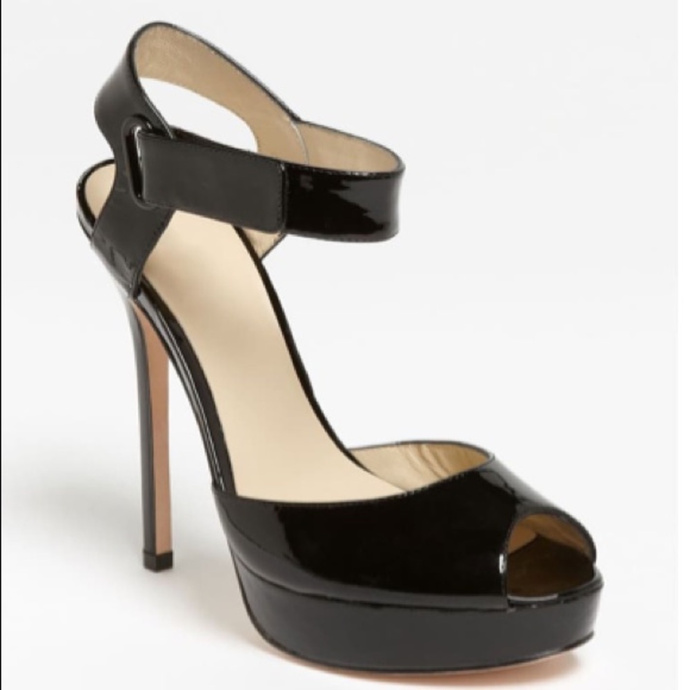 Charles David Black Patent Leather Heel